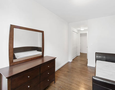 2833 Ocean Parkway - Photo Thumbnail 9