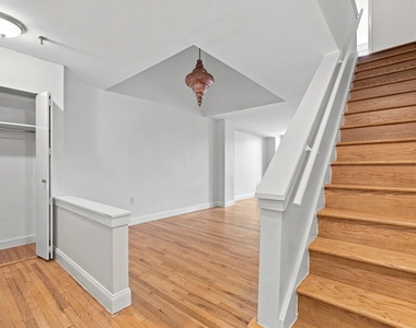 170 John Street - Photo Thumbnail 4