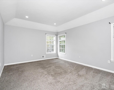 80 Tennyson Road - Photo Thumbnail 23