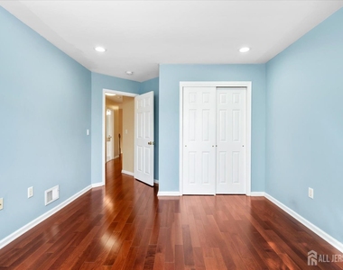 80 Tennyson Road - Photo Thumbnail 22