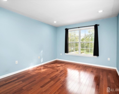 80 Tennyson Road - Photo Thumbnail 21