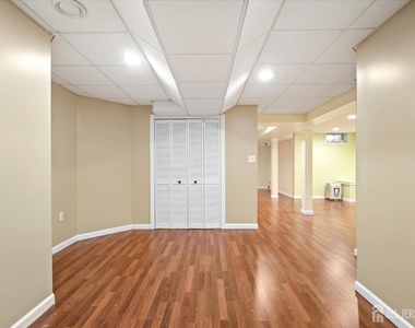 80 Tennyson Road - Photo Thumbnail 34