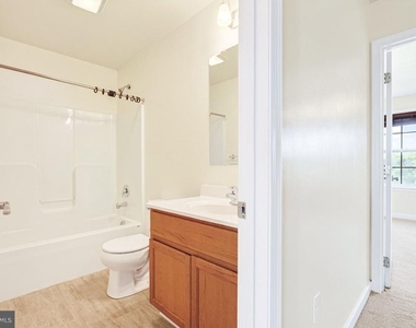 521 Hotchkiss Drive - Photo Thumbnail 22