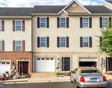521 Hotchkiss Drive - Photo Thumbnail 1