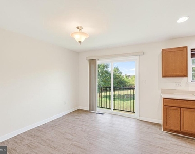 521 Hotchkiss Drive - Photo Thumbnail 8