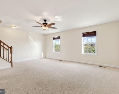 521 Hotchkiss Drive - Photo Thumbnail 11