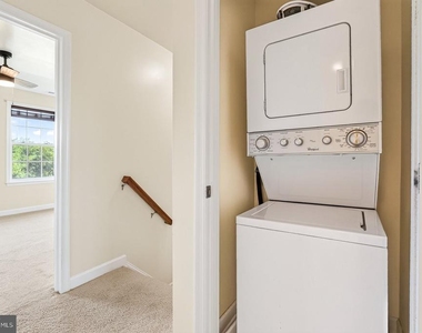 521 Hotchkiss Drive - Photo Thumbnail 23