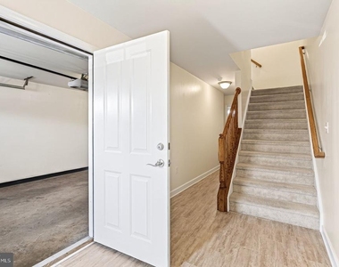 521 Hotchkiss Drive - Photo Thumbnail 24