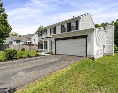 3429 Lacrosse Court - Photo Thumbnail 7