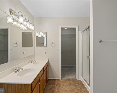 3429 Lacrosse Court - Photo Thumbnail 13