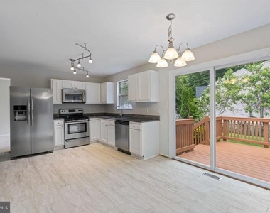 3429 Lacrosse Court - Photo Thumbnail 3