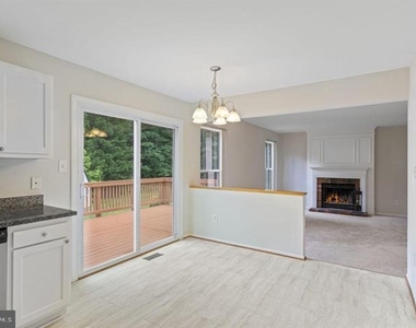 3429 Lacrosse Court - Photo Thumbnail 5