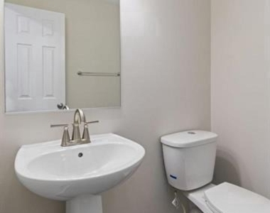 3429 Lacrosse Court - Photo Thumbnail 8