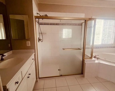9315 Rustic Breeze Court - Photo Thumbnail 6