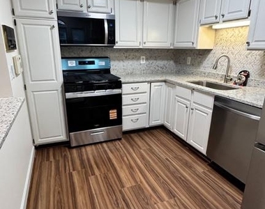 11021 Folksie Court - Photo Thumbnail 10