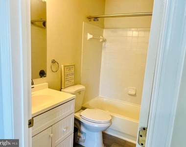 1049 Gardenview Loop - Photo Thumbnail 10