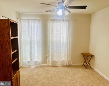 1049 Gardenview Loop - Photo Thumbnail 18