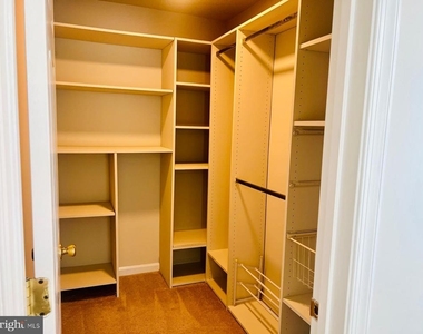 1049 Gardenview Loop - Photo Thumbnail 15