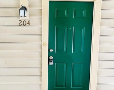 1049 Gardenview Loop - Photo Thumbnail 1