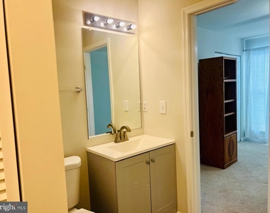 1049 Gardenview Loop - Photo Thumbnail 12