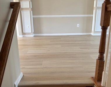 23093 Sunbury Street - Photo Thumbnail 3
