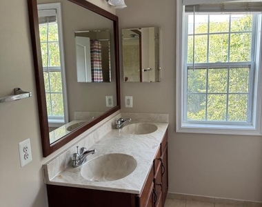 23093 Sunbury Street - Photo Thumbnail 15