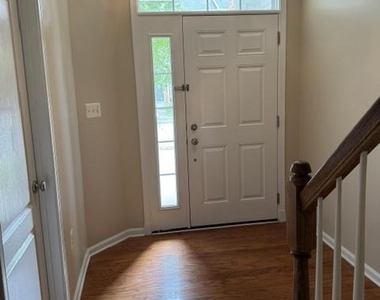 23093 Sunbury Street - Photo Thumbnail 8