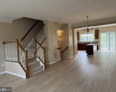 23093 Sunbury Street - Photo Thumbnail 13