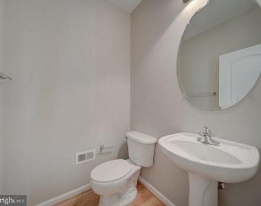 22942 Rose Quartz Square - Photo Thumbnail 51