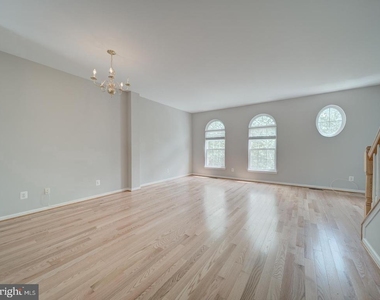 22942 Rose Quartz Square - Photo Thumbnail 47