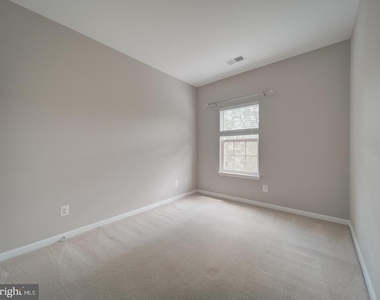 22942 Rose Quartz Square - Photo Thumbnail 25