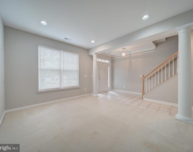 22942 Rose Quartz Square - Photo Thumbnail 53