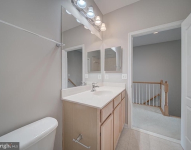 22942 Rose Quartz Square - Photo Thumbnail 24