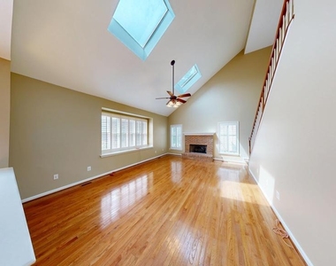 43799 Abbott Place - Photo Thumbnail 7