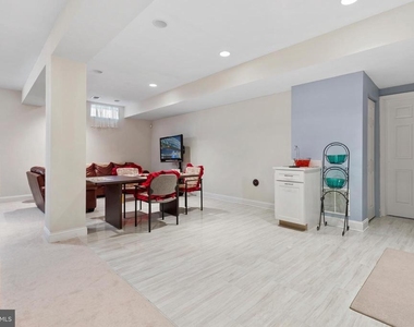 43610 Aldie Mill Court - Photo Thumbnail 8