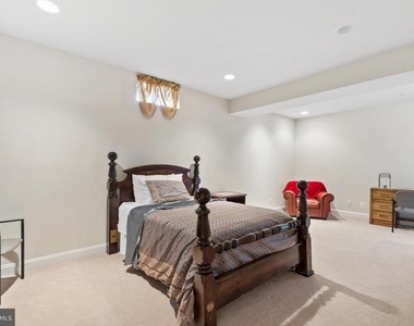 43610 Aldie Mill Court - Photo Thumbnail 10