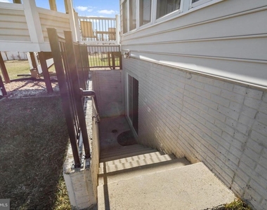 43610 Aldie Mill Court - Photo Thumbnail 16