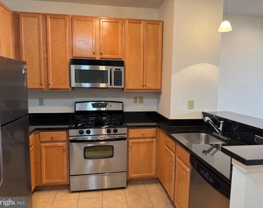 2655 Prosperity Avenue - Photo Thumbnail 3
