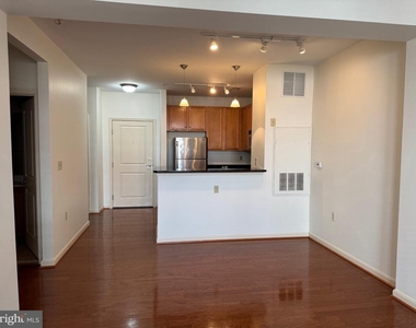 2655 Prosperity Avenue - Photo Thumbnail 5