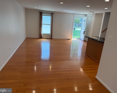 7606 Fallswood Way - Photo Thumbnail 24