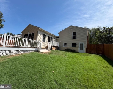 7606 Fallswood Way - Photo Thumbnail 6