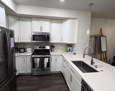 2324 Water Promenade Avenue - Photo Thumbnail 5