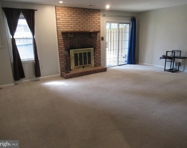 7334 Mallory Lane - Photo Thumbnail 20