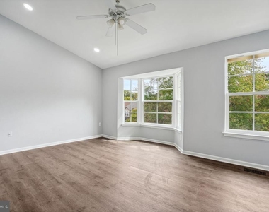 7759 Asterella Court - Photo Thumbnail 10