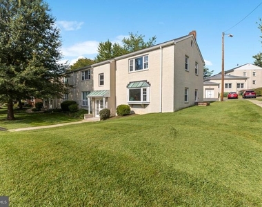 2910 Peyton Randolph Drive - Photo Thumbnail 10