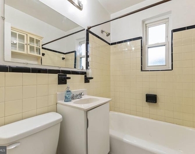 2910 Peyton Randolph Drive - Photo Thumbnail 3