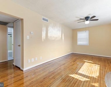2910 Peyton Randolph Drive - Photo Thumbnail 6