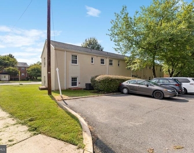 2910 Peyton Randolph Drive - Photo Thumbnail 7