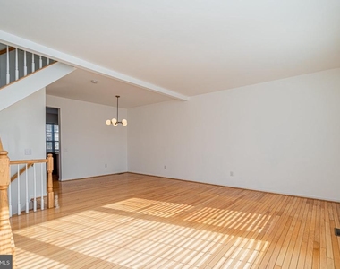 2507 James Maury Drive - Photo Thumbnail 20