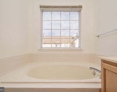 2507 James Maury Drive - Photo Thumbnail 39